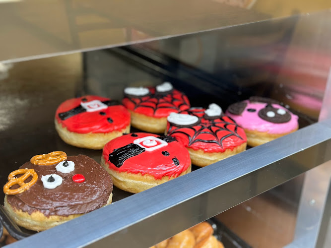 Bismarck Donuts Greenville storefront