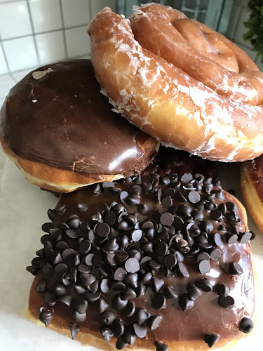 Honey Donuts storefront