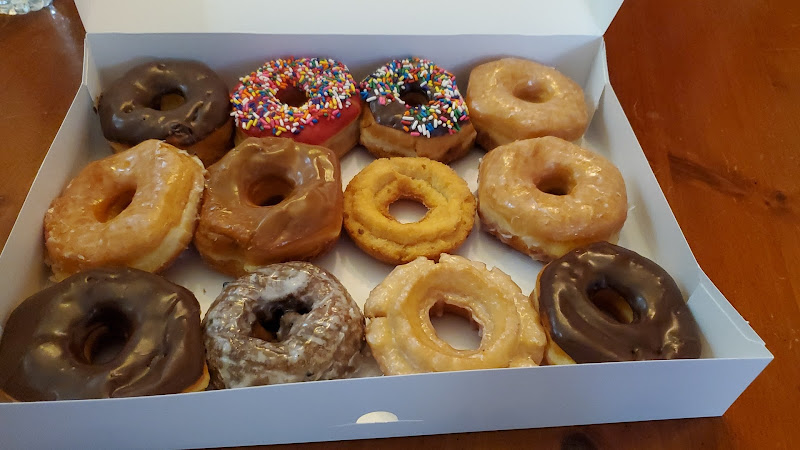 Snowflake Donuts storefront