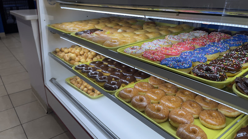 CYCLO DONUTS storefront