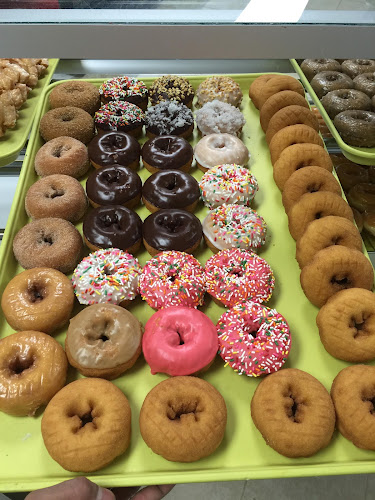 Lawton Donuts storefront