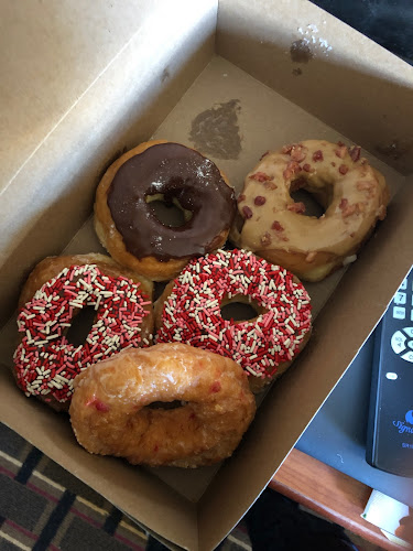Country Style Donuts storefront