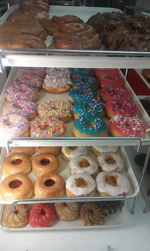 Yum Yum Donuts storefront