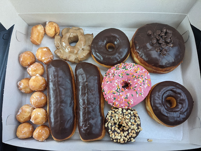 Western Donut storefront