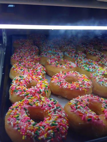 Lickin Good Donuts storefront