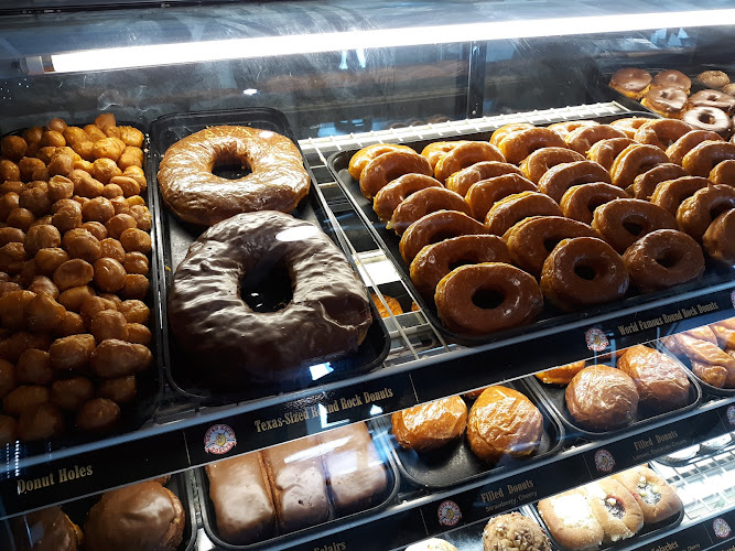 Round Rock Donuts storefront