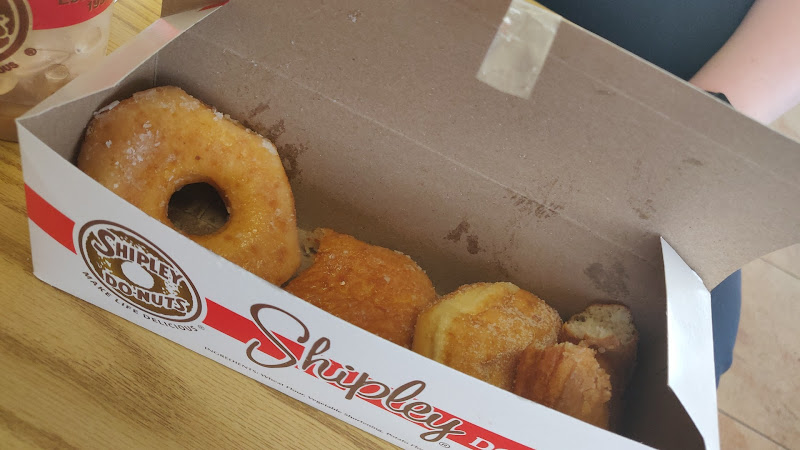 Shipley Do-Nuts storefront