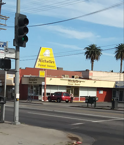 Michelle's Donuts storefront