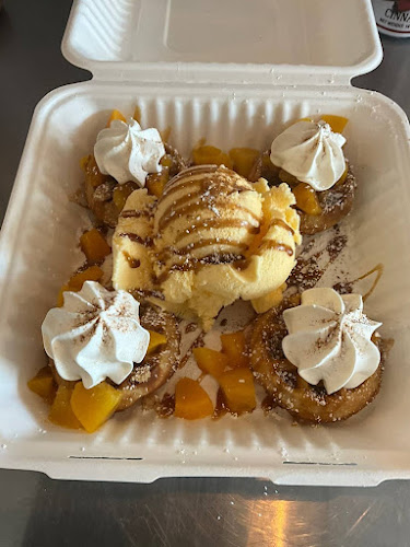 Mo' Sweets storefront
