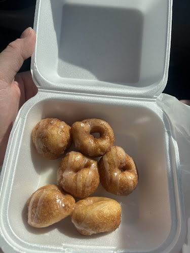 Rory's Mini-donuts storefront