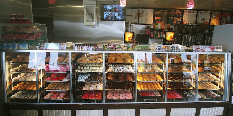 Winchell's Donut House storefront