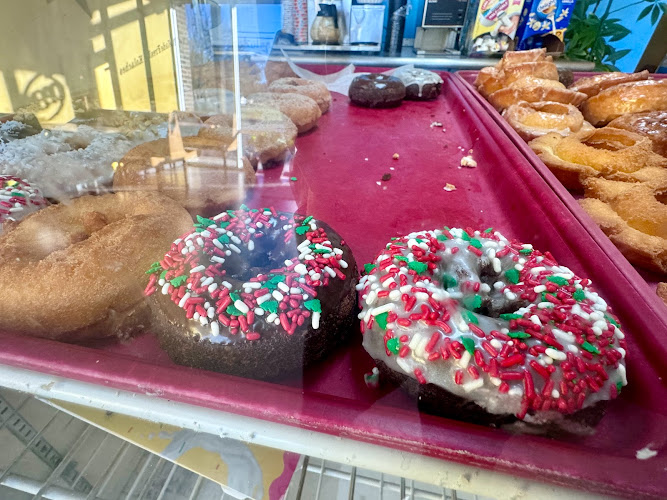 Central Donut storefront