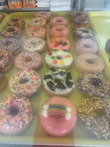 Best Donuts storefront