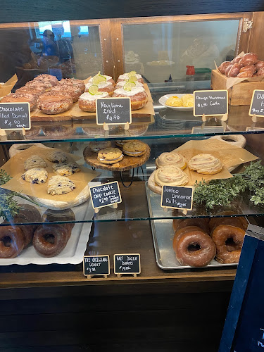 Amish Country Donuts & Cafe storefront