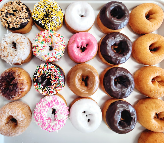 Donutland Grapevine (2030 Glade Rd.) storefront