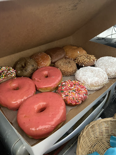 Baker's Dozen Donut Shop storefront