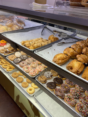 Foster's Donuts storefront