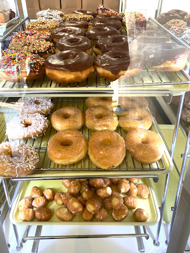 Vandy Donuts storefront