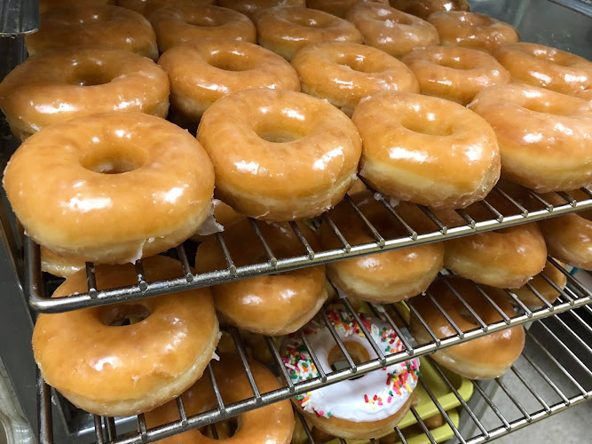 Fresh Donuts at seguin storefront