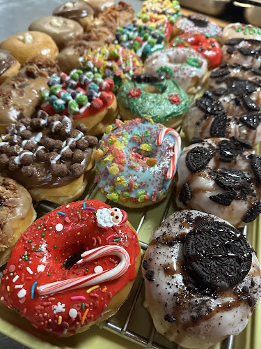 Lucky Donuts storefront