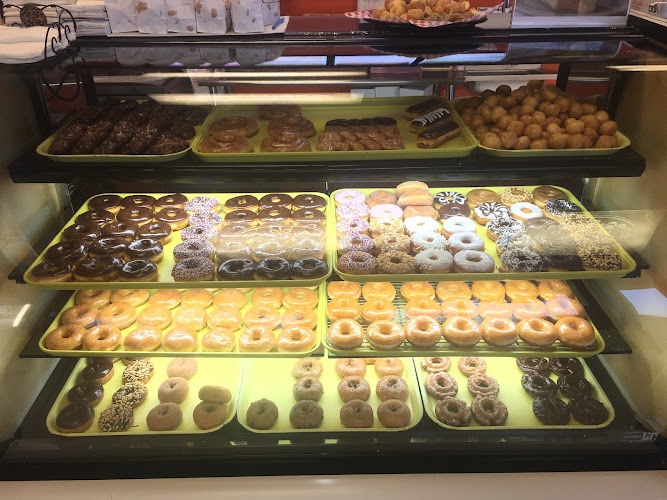 Lone Star Donuts & More storefront