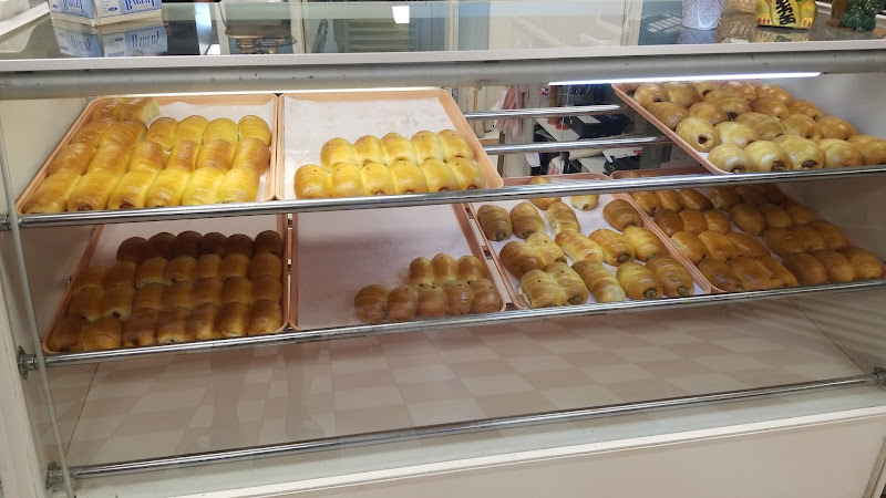 Donald's Donuts storefront