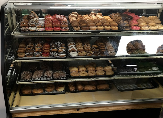 Paradise Donuts storefront