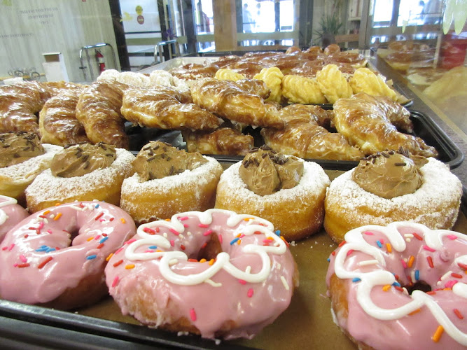 Aunt Martha's Donut & Coffee Shoppe storefront