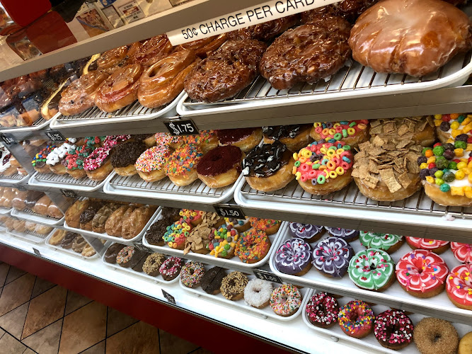 Steve’s Donuts storefront