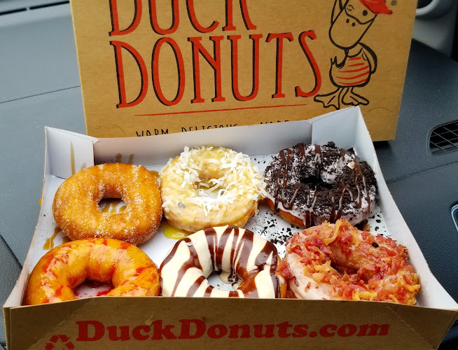 Duck Donuts storefront