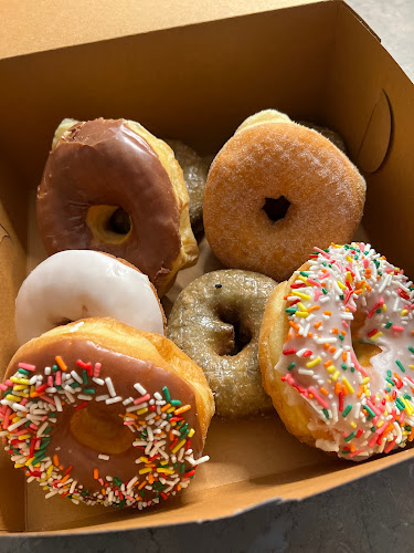 BoSa Donuts storefront