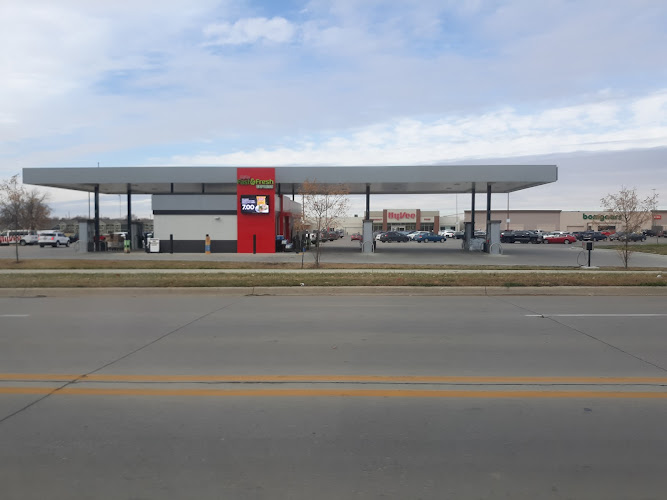 Hy-Vee Fast & Fresh storefront