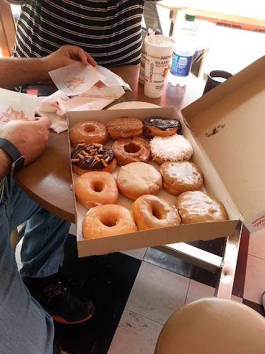 Maple Donuts storefront