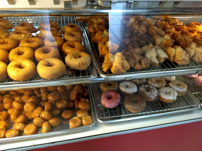 Tans Donuts storefront