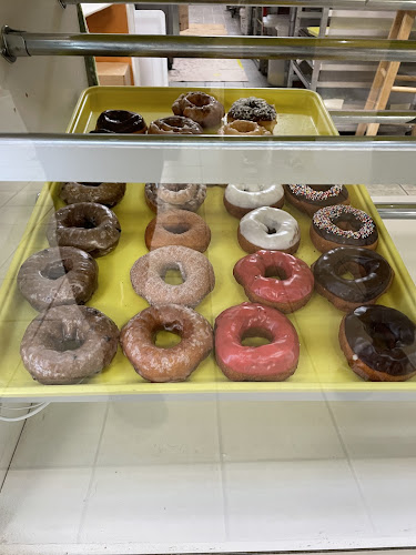 Donut Plus storefront