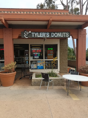 Tyler's Donuts storefront