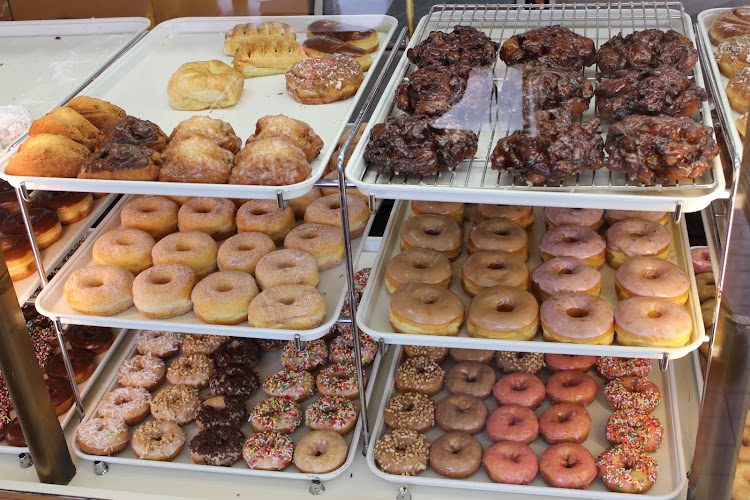 Fresh Donuts & Deli storefront