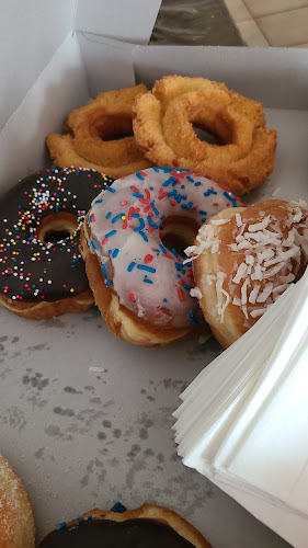 Winchell's Donut House storefront