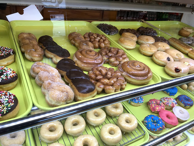 Snowflake Donuts storefront