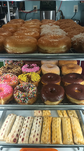 Many's Donuts storefront