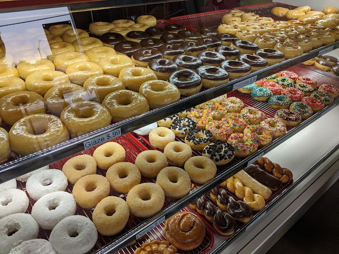 Breeze Donuts and Kolaches storefront