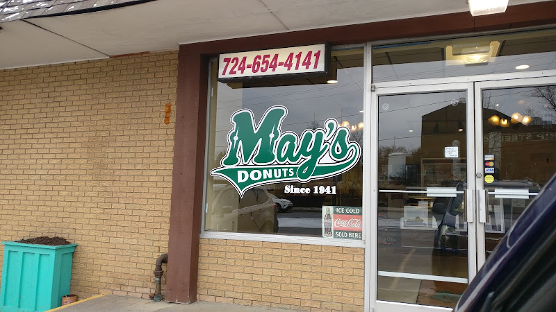 Mays Classic Donut Shop storefront