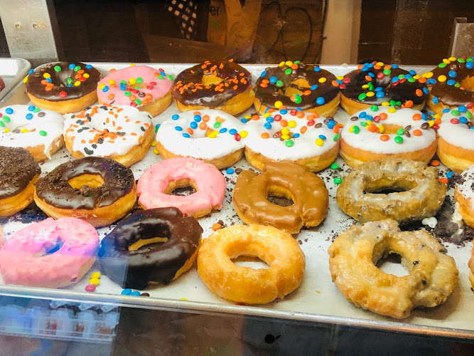 The Donut House storefront