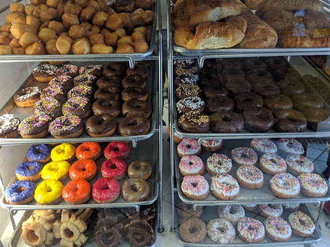 Pam's Donuts & Ice Cream storefront