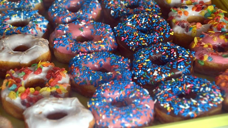 Donut Time storefront