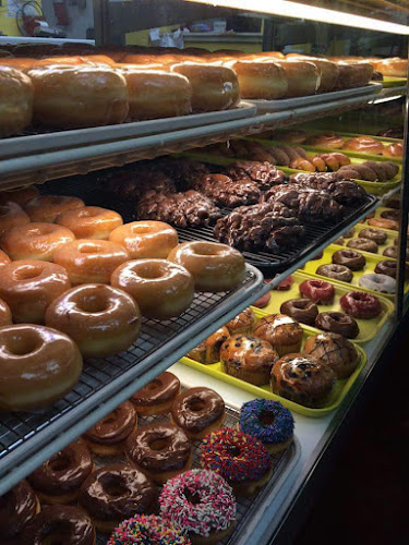 Jak's Donuts storefront