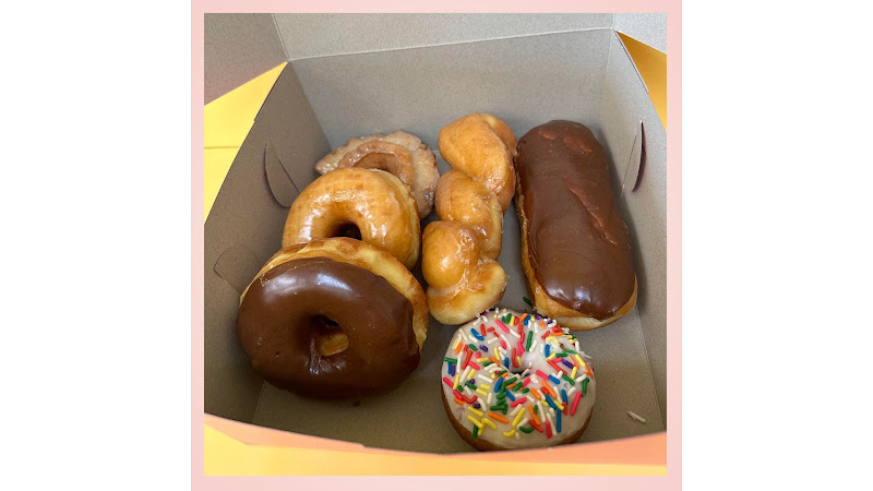 Capital Donuts storefront
