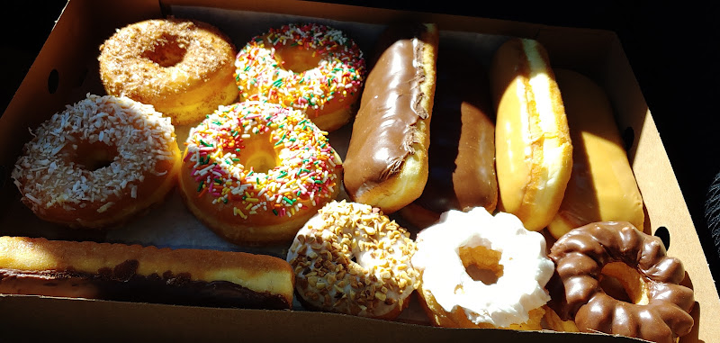 Sunrise Donuts storefront