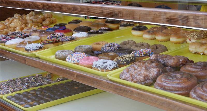 Morning Donuts storefront