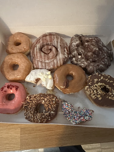 Yummy Donuts storefront